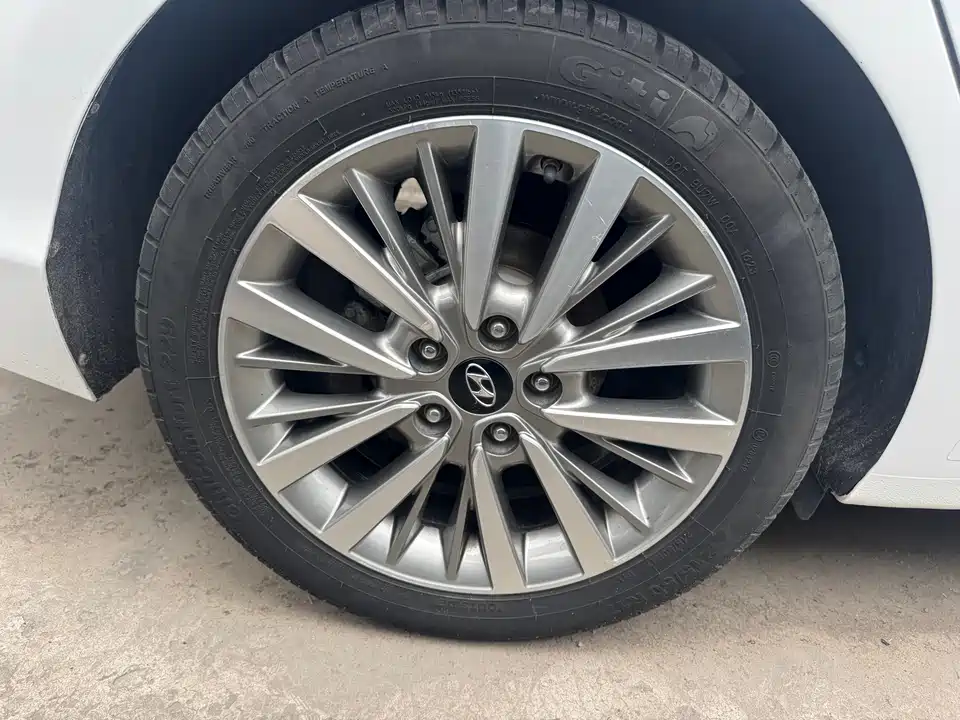 Hyundai Name picture