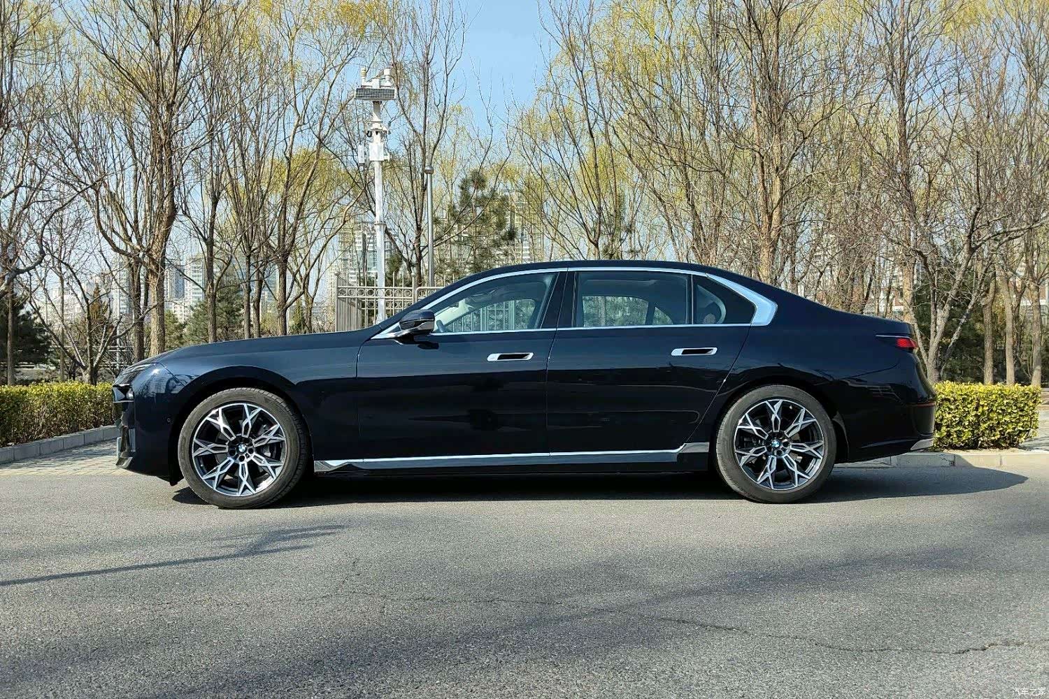 BMW 7 Series, 2025 4