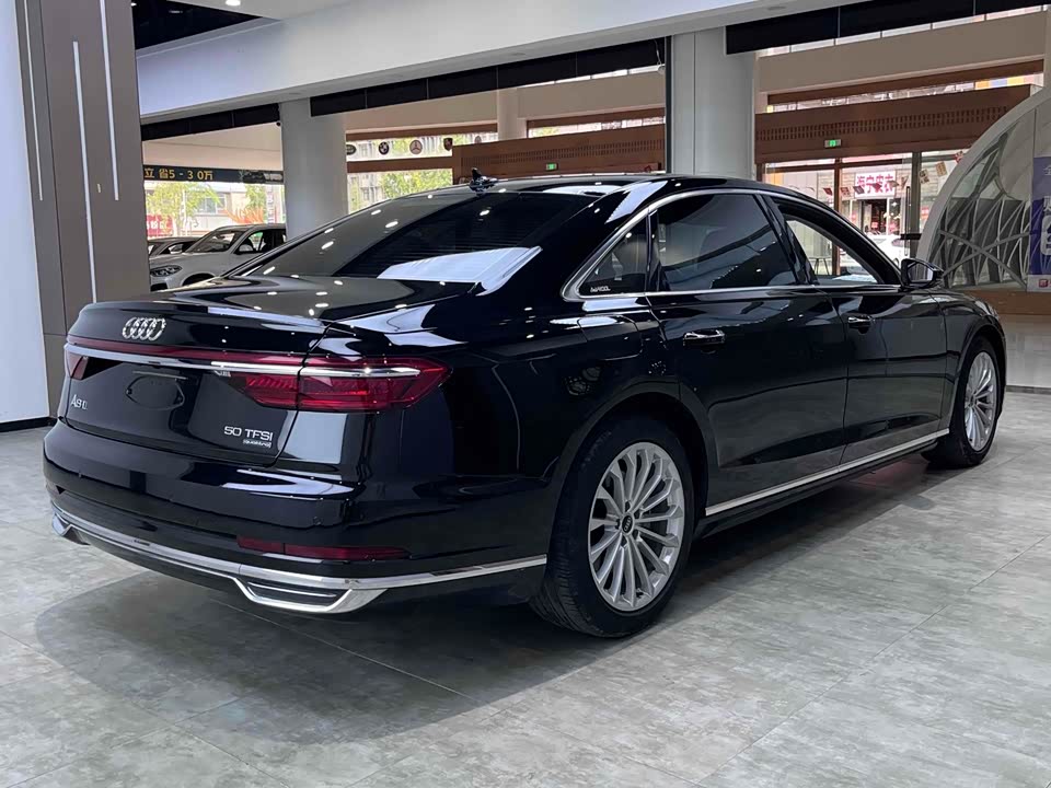 Audi A8