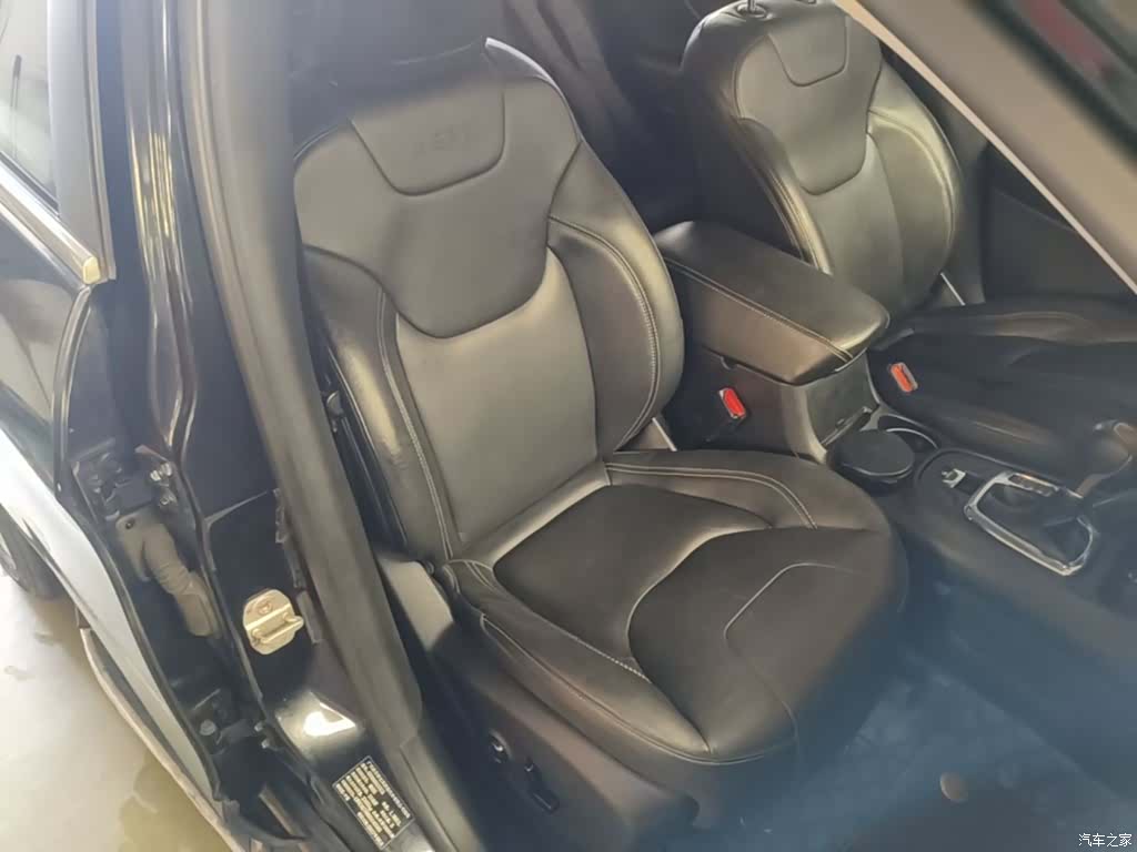 Jeep Cherokee, 2017 25