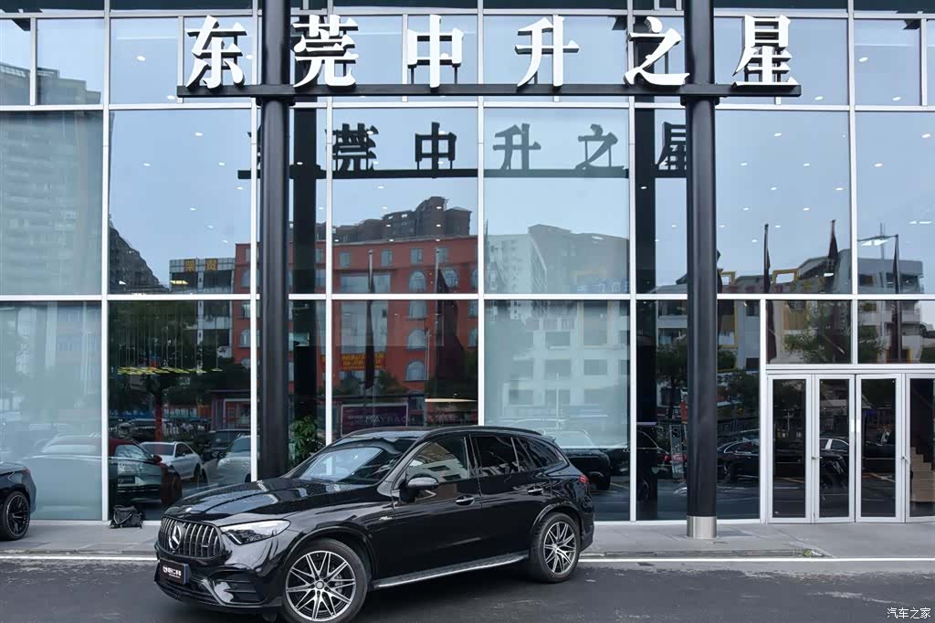 Mercedes-Benz GLC, 2025 1