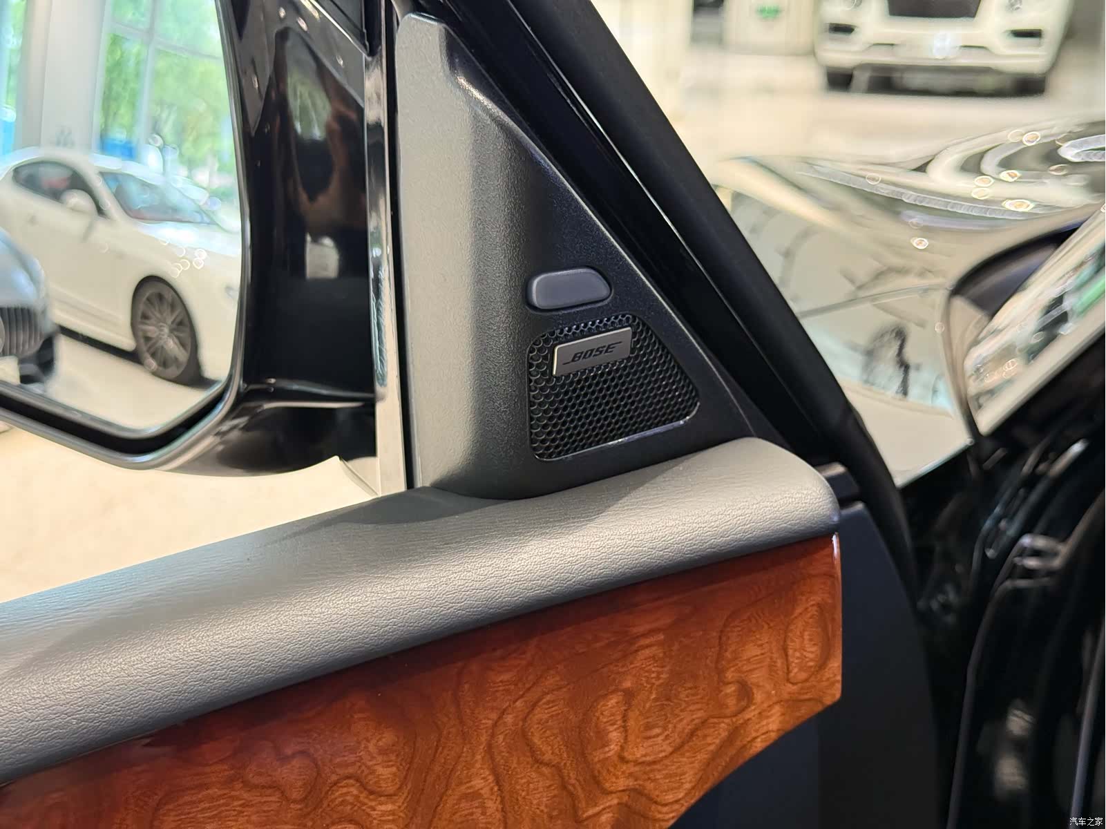 Infiniti QX80, 2017 23