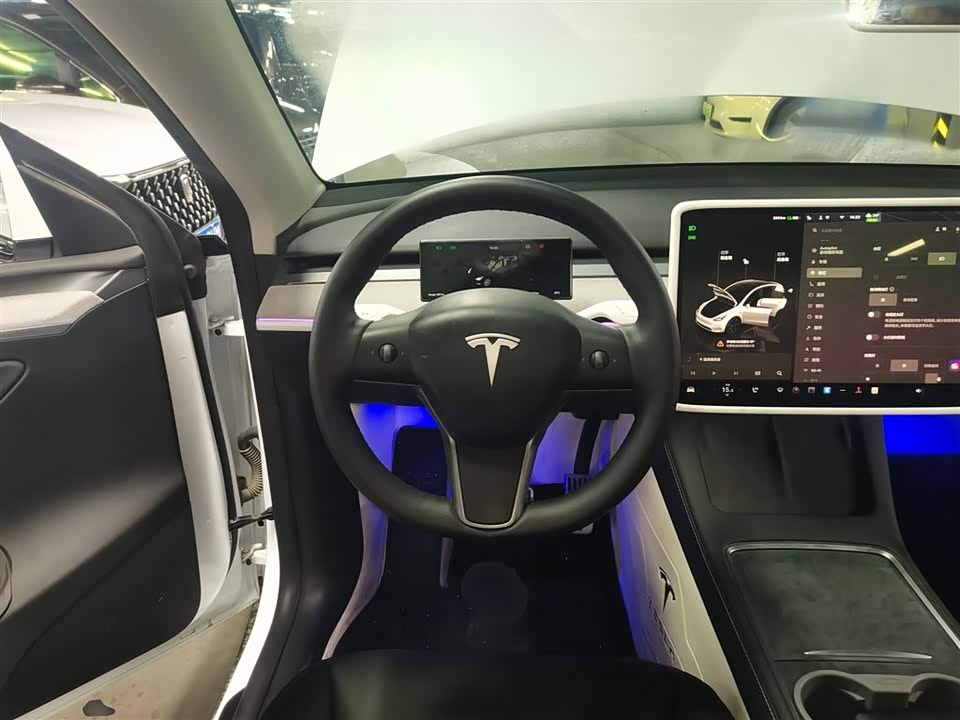 Tesla Model Y Tesla Model Y