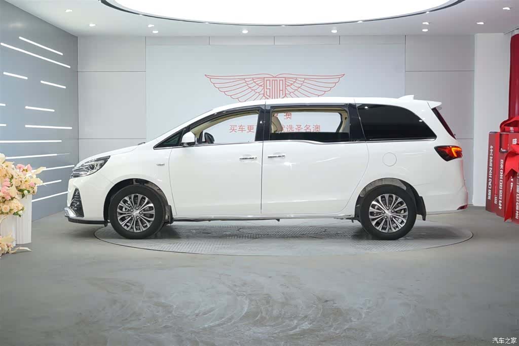 Buick GL8, 2024 4