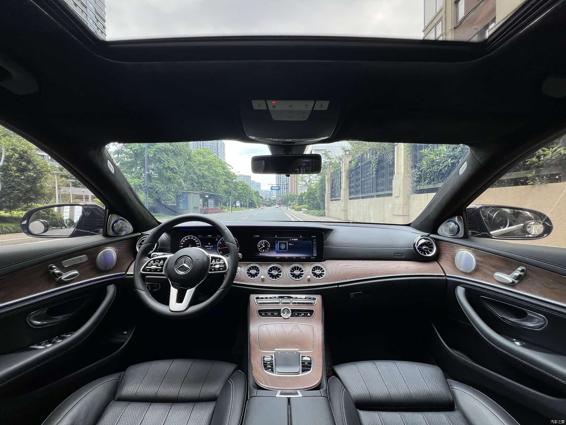 Mercedes-Benz E-Class, 2019 15