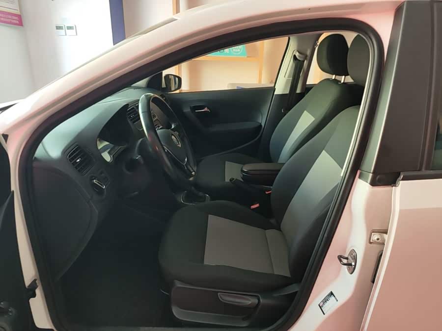 Volkswagen Polo 2016, фото 15
