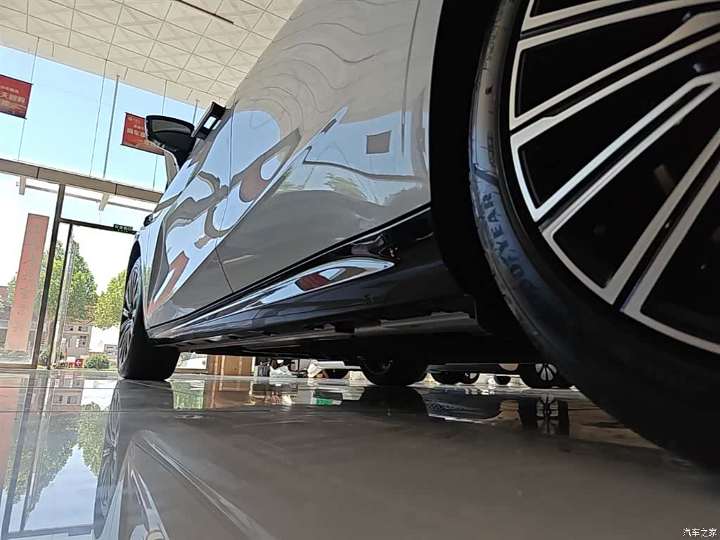 Geely 8, 2026 22