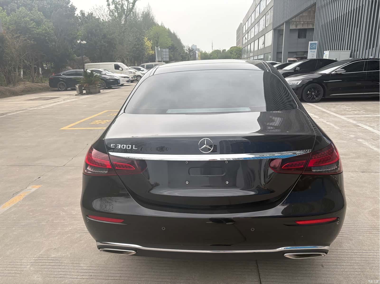 Mercedes-Benz E-Class, 2022 10