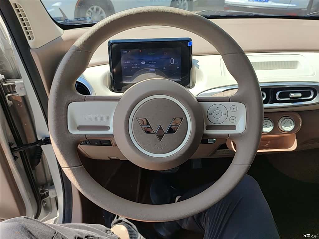 Wuling MINIEV, 2025 11