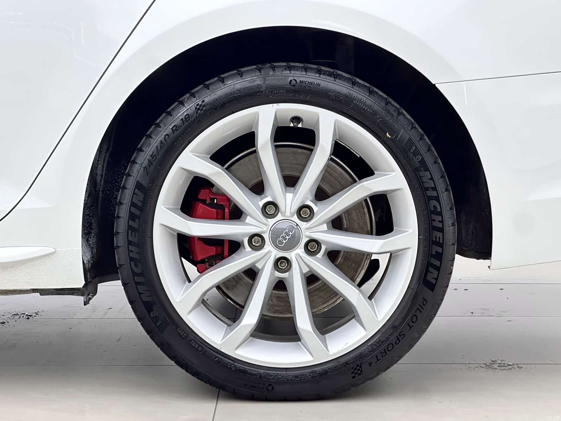 Audi A4L, 2019 13