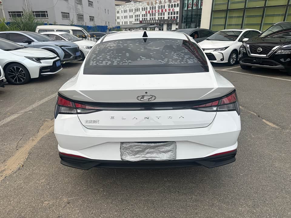 Hyundai Elantra