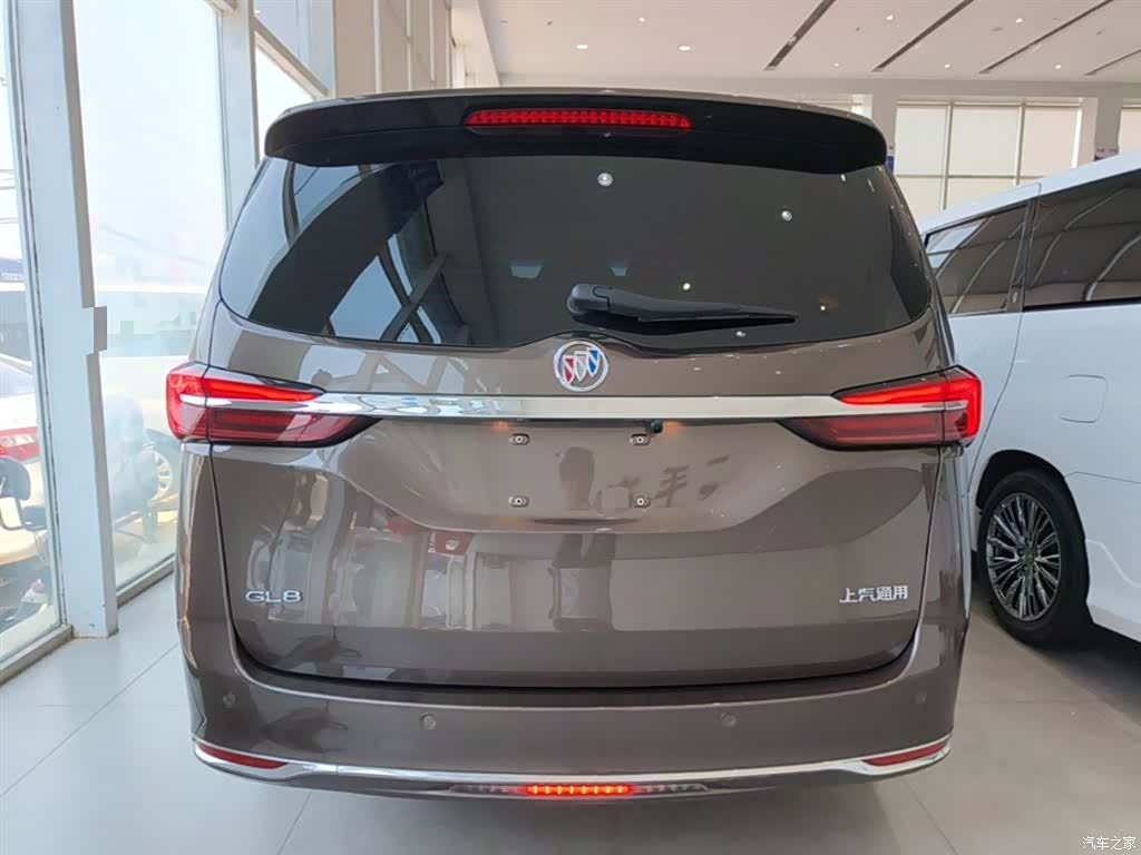 Buick GL8, 2025 6