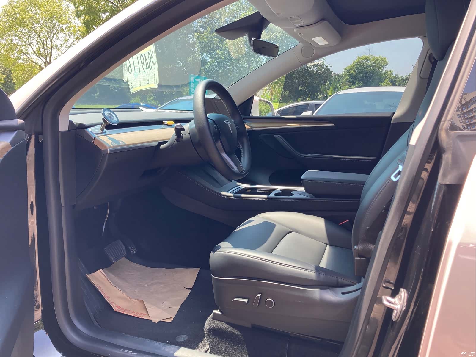 Tesla Model Y, 2021 4