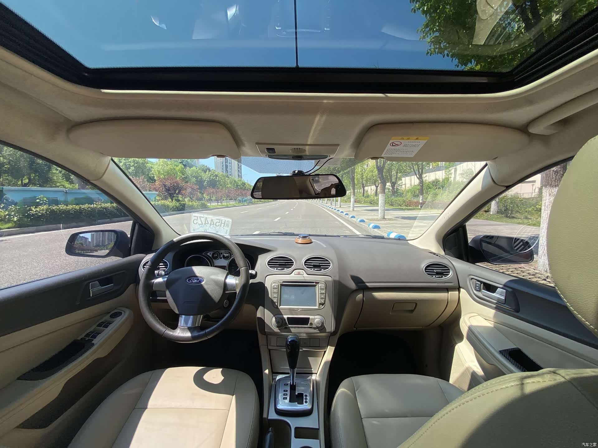 Ford Focus, 2014 21
