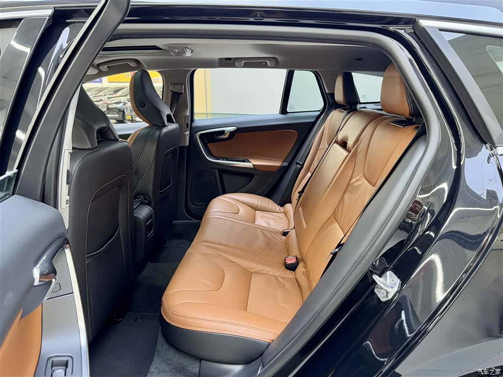 Volvo V60, 2014 7