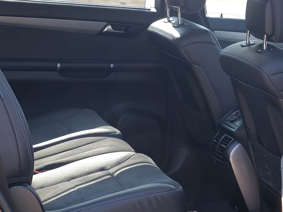 Mercedes-Benz R-class