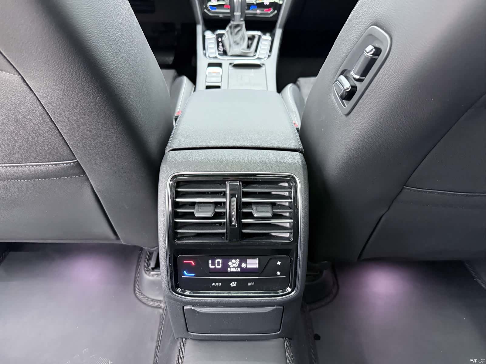 Volkswagen Magotan, 2022 15