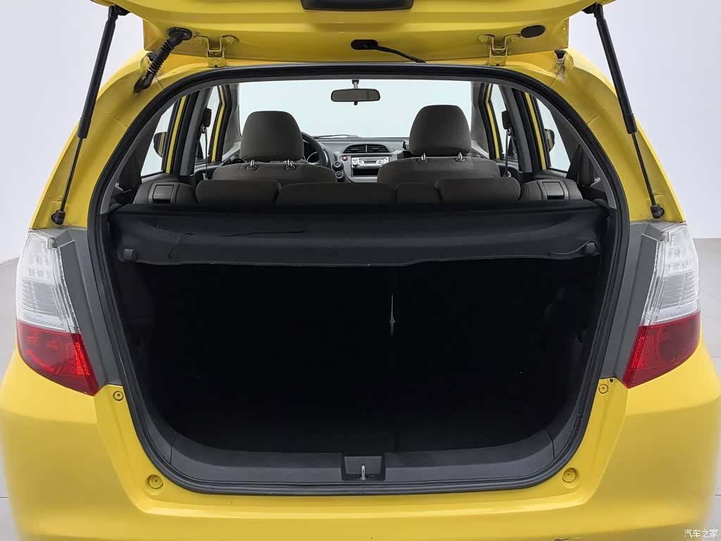 Honda Fit, 2009 16