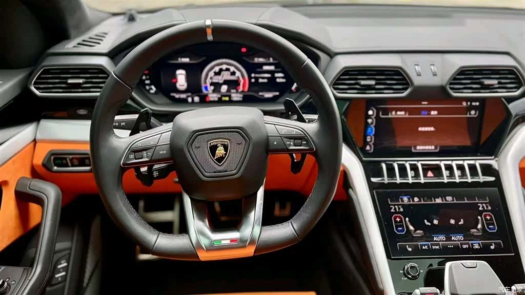 Lamborghini Urus, 2021 все фото