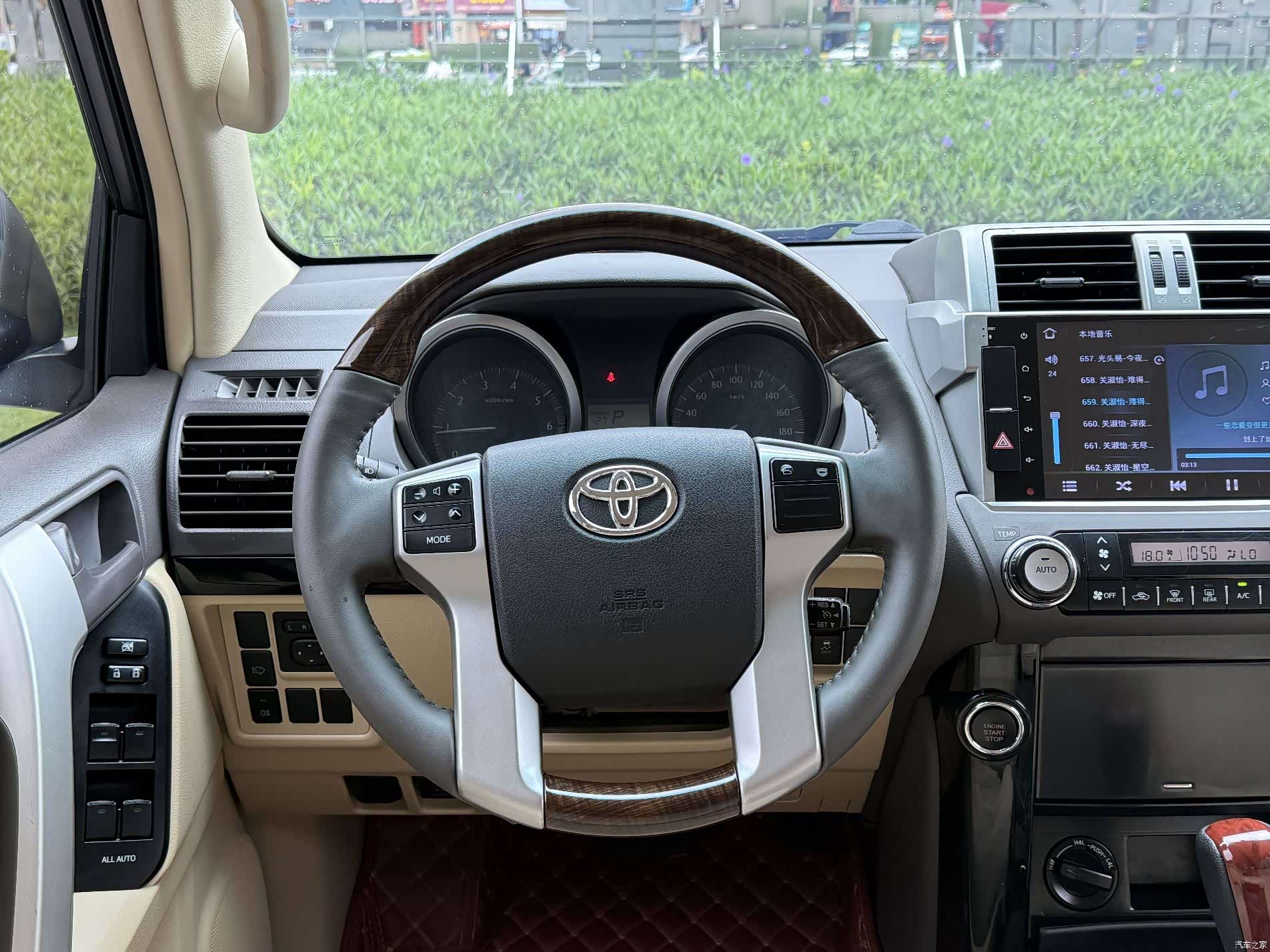 Toyota Prado, 2015 10