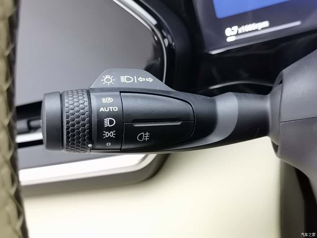 Geely Xingyue L, 2025 21