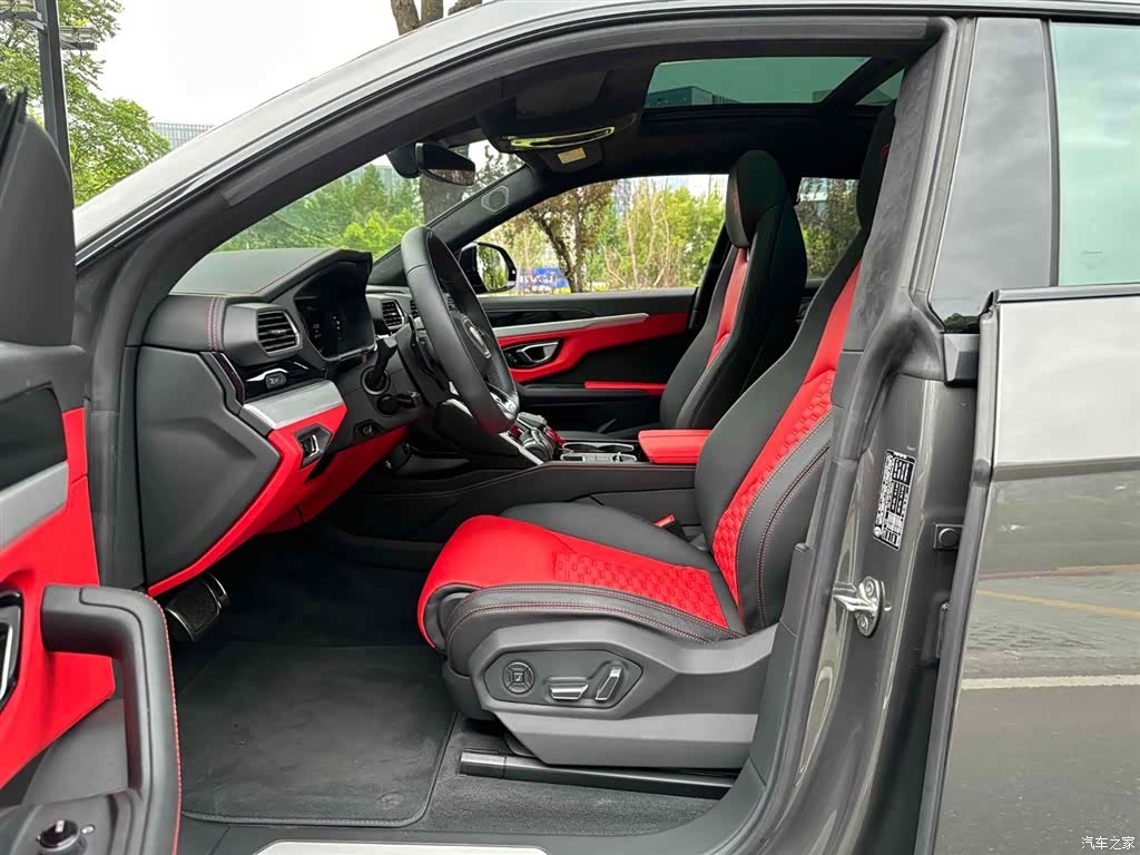 Lamborghini Urus, 2021 10