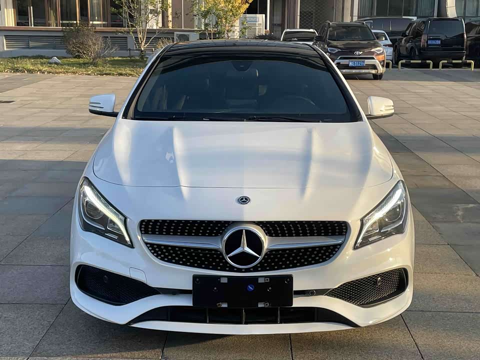 Mercedes-Benz CLA