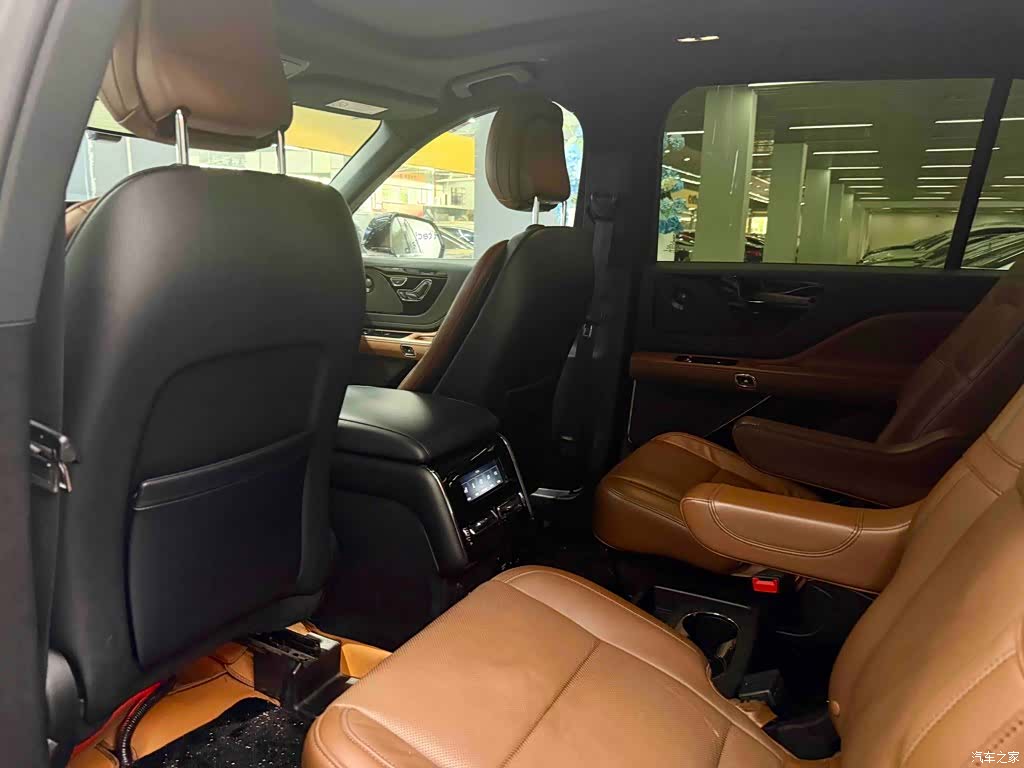 Lincoln Aviator, 2020 11