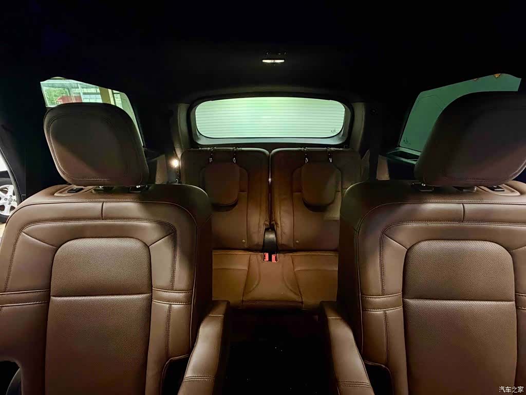 Lincoln Aviator, 2020 13
