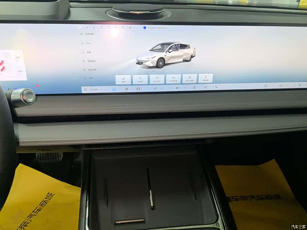 Geely E8, 2025 13
