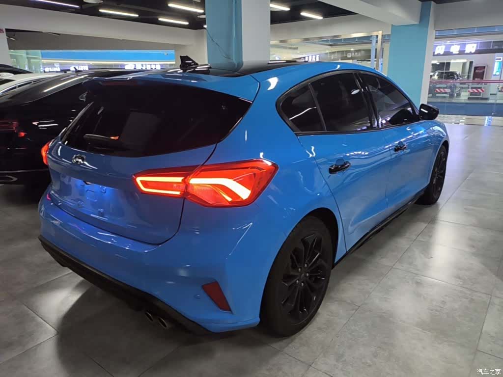 Ford Focus, 2023 7