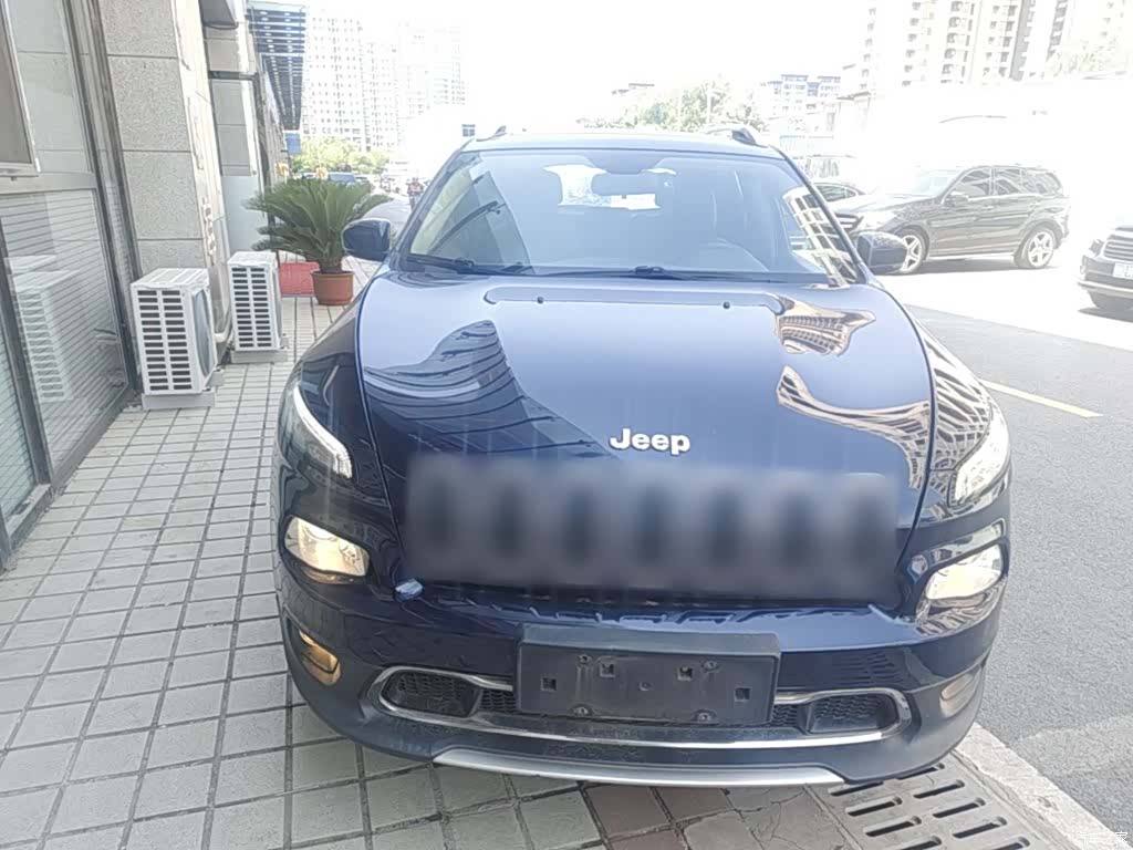 Jeep Cherokee, 2018 3