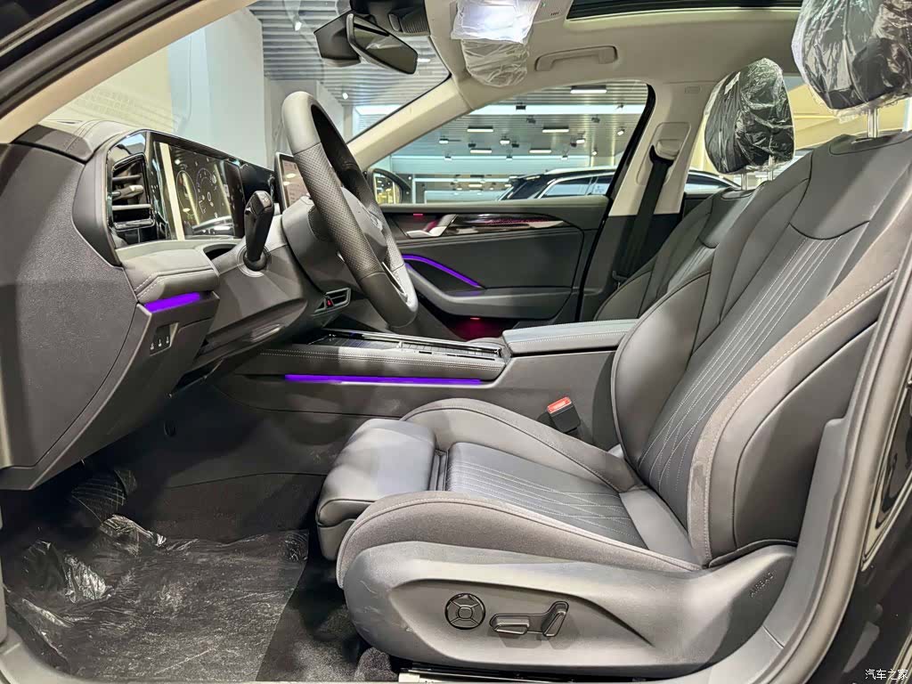 Volkswagen Magotan, 2026 16