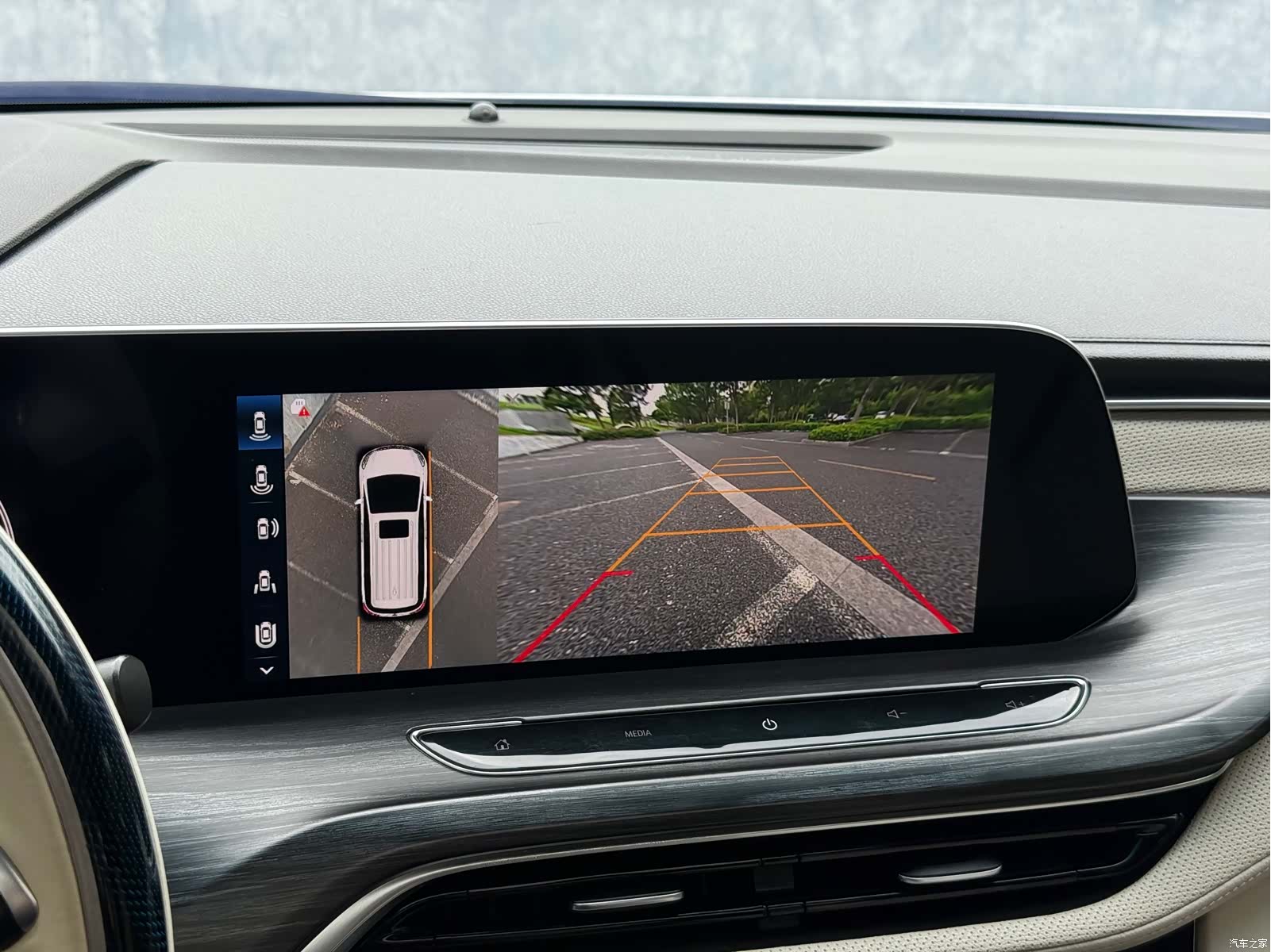 Buick GL8, 2020 13