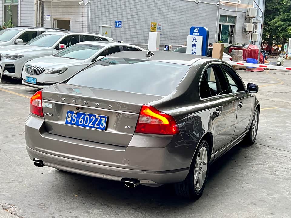 Volvo S80L