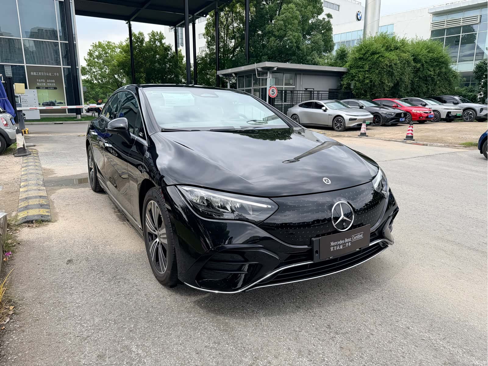 Mercedes-Benz EQE, 2025 3