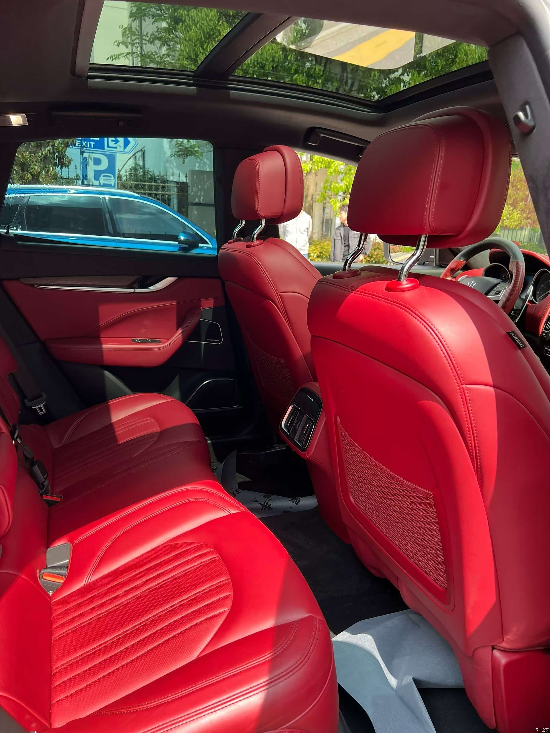 Maserati Levante, 2016 8