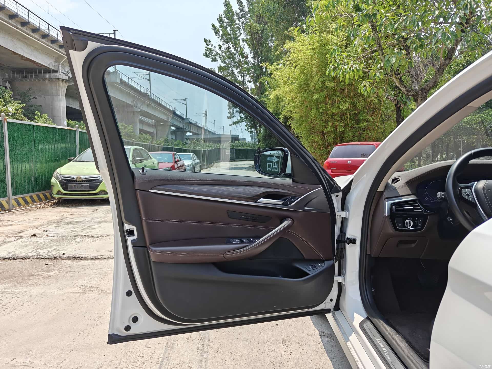 BMW 5 Series, 2020 14