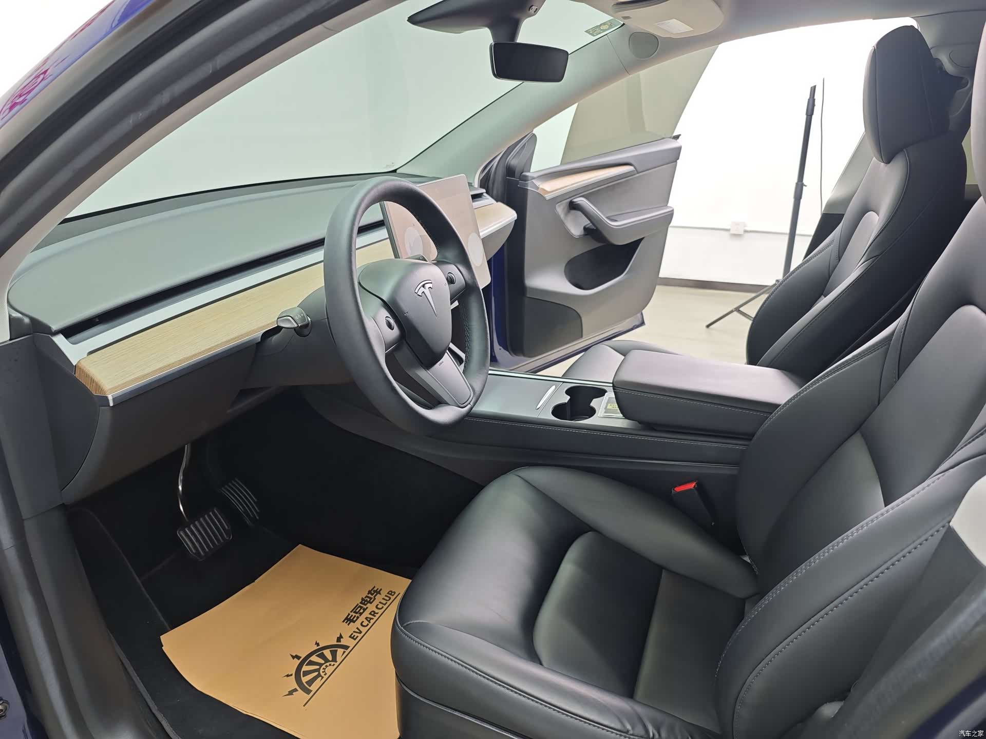 Tesla Model Y, 2022 11