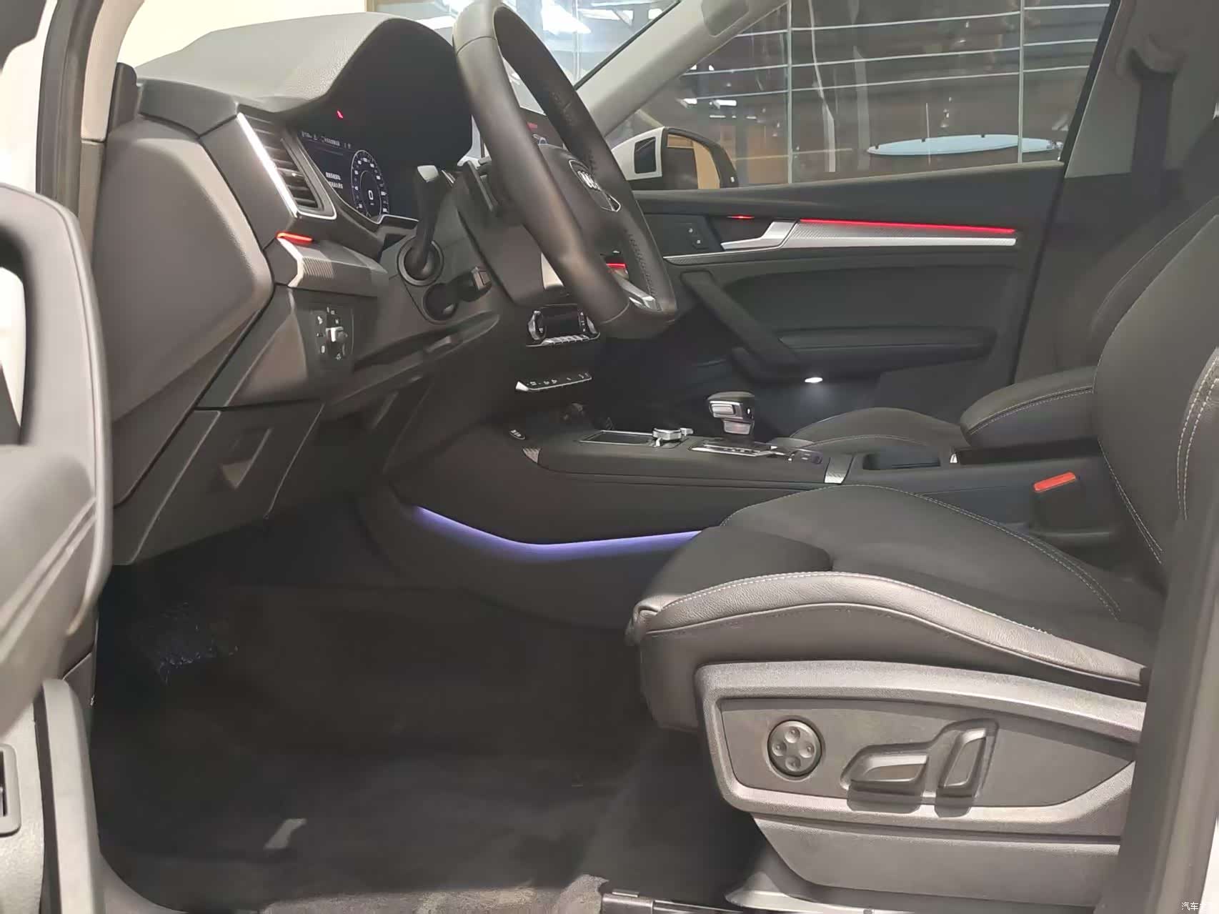 Audi Q5L, 2019 12