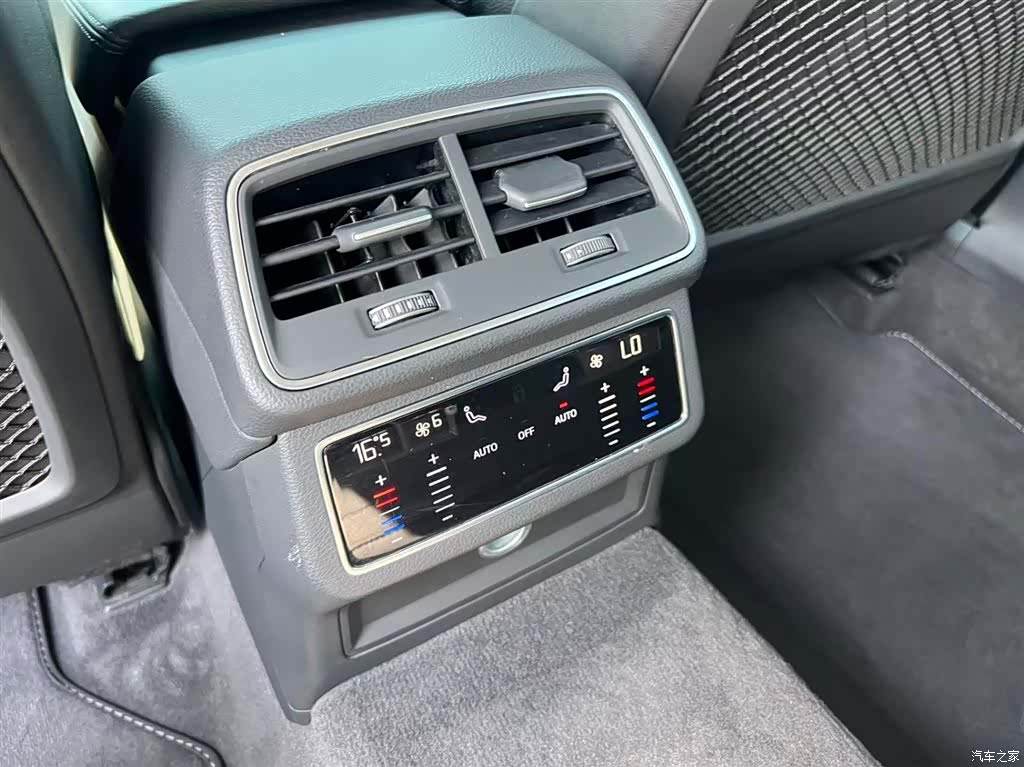 Audi A6L, 2021 11