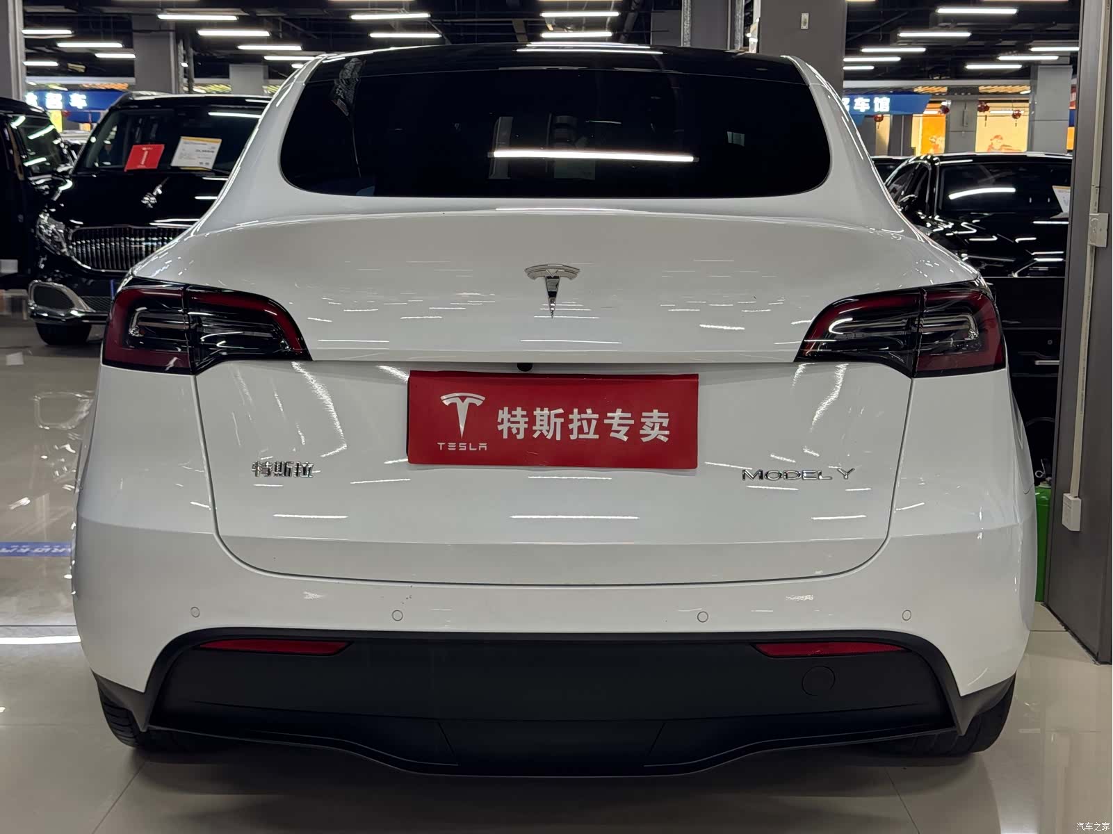 Tesla Model Y, 2023 9