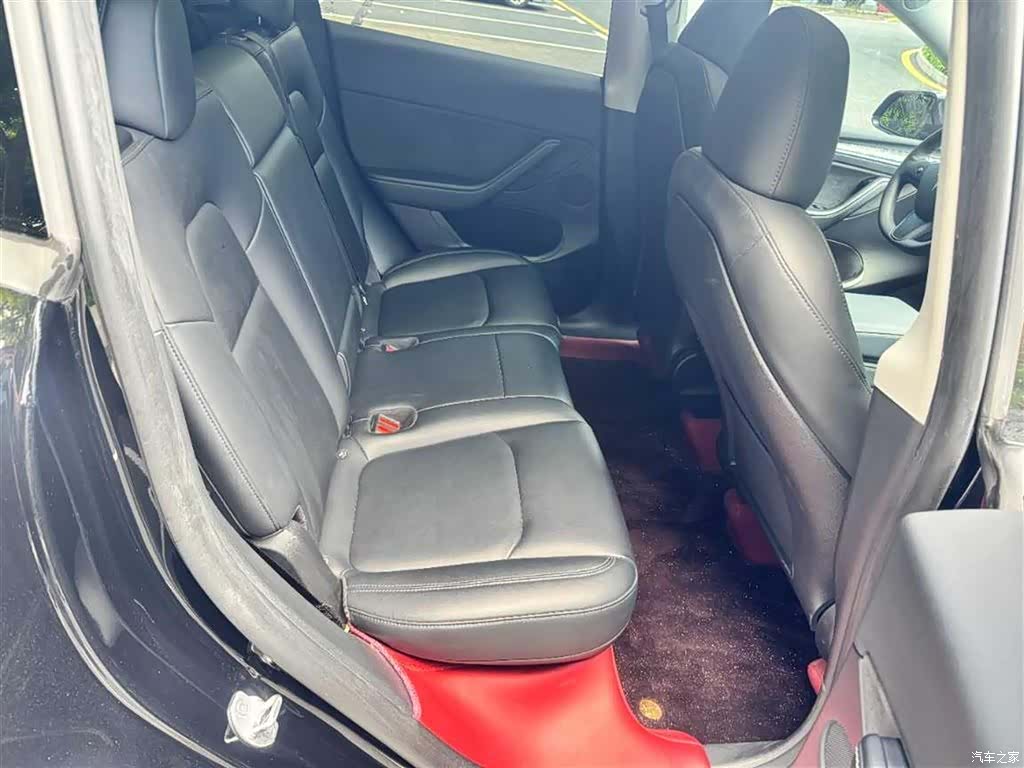Tesla Model Y, 2022 13