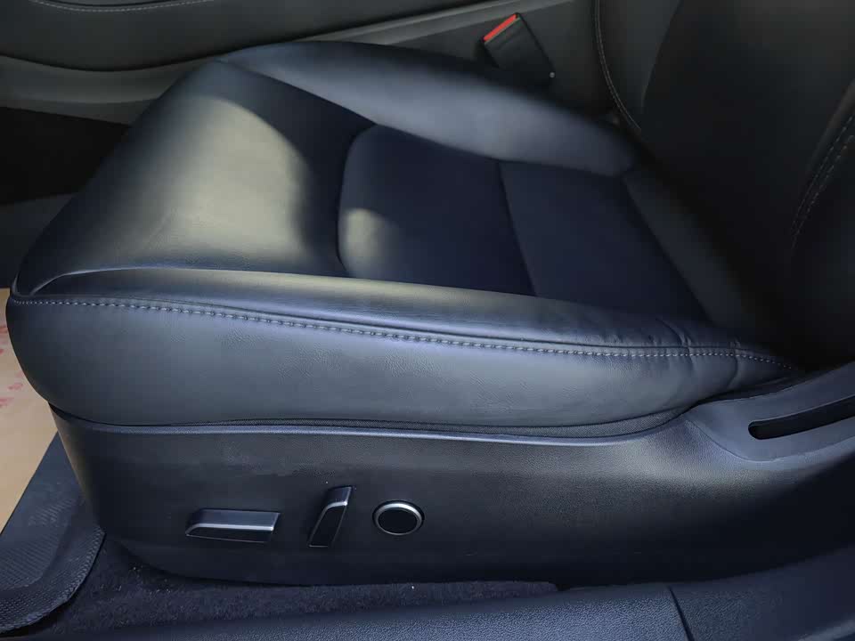 Tesla Model 3 Tesla Model 3