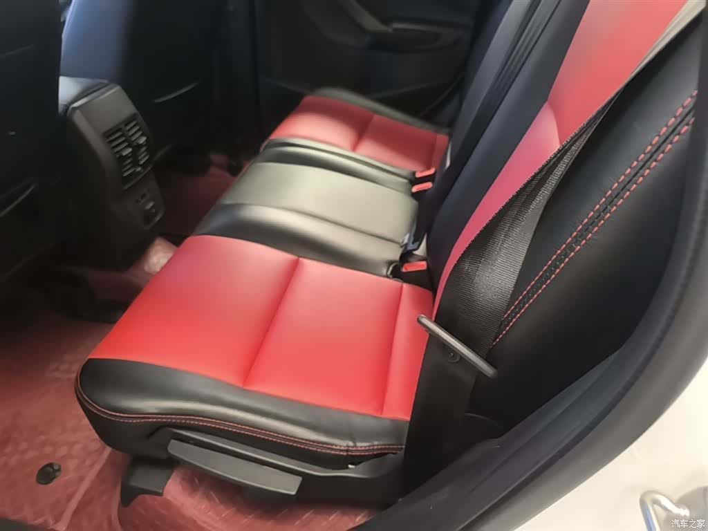 Ford Kuga, 2017 17