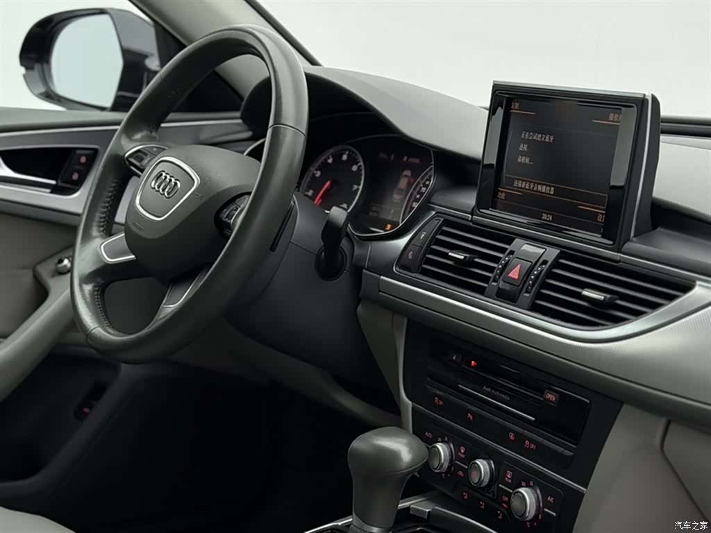Audi A6L, 2015 9