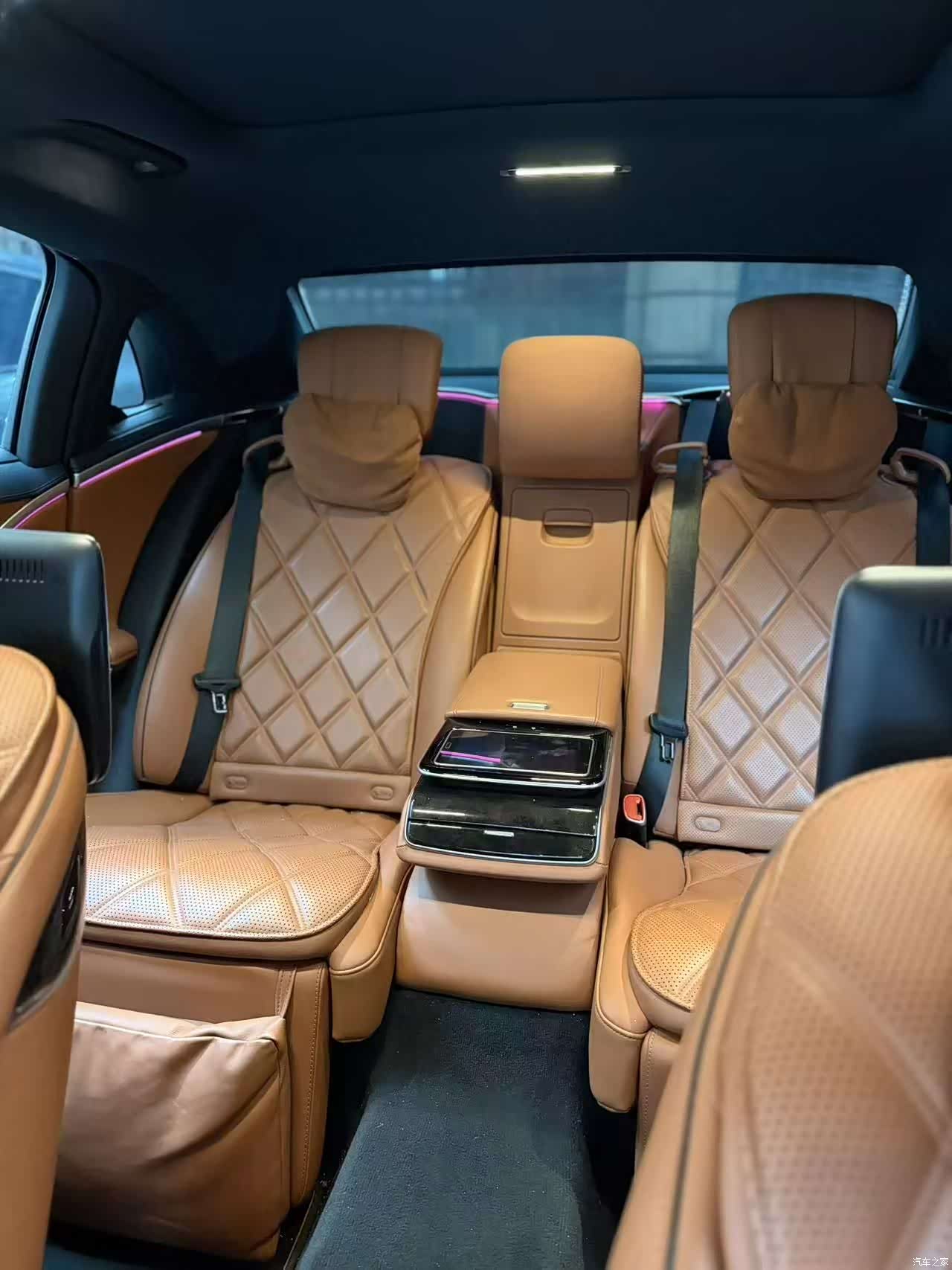 Maybach S-Class, 2022 все фото