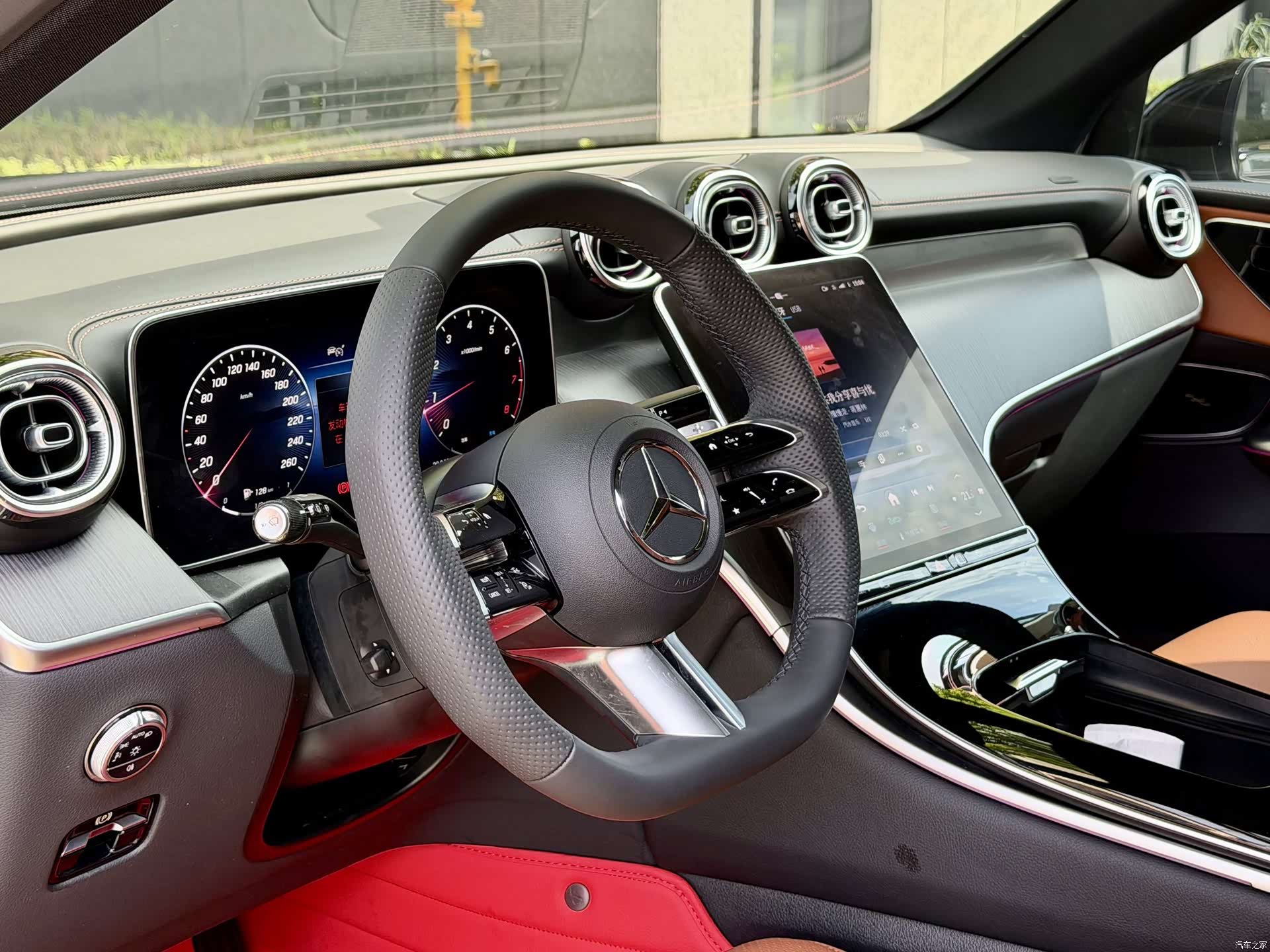 Mercedes-Benz GLC, 2023 13
