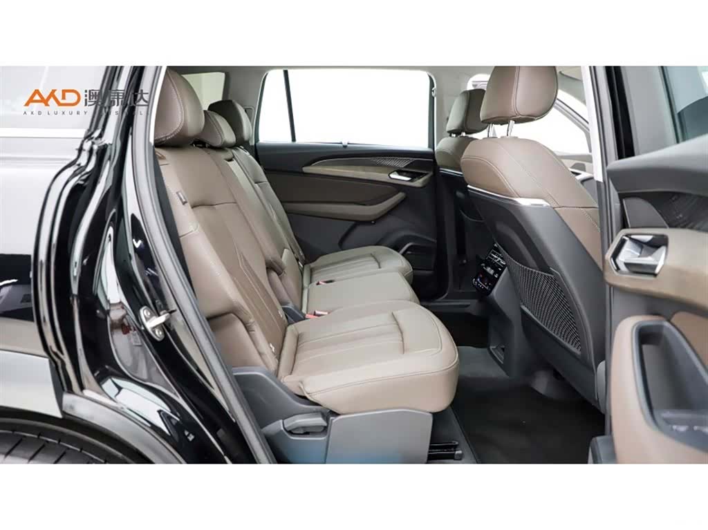 Audi Q6, 2025 8