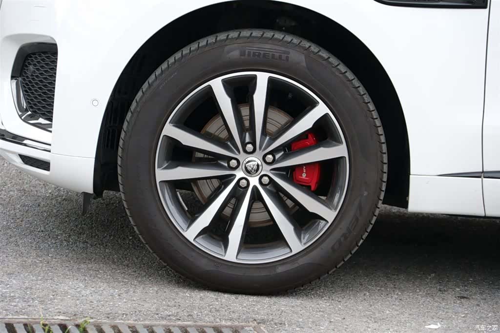 Jaguar F-PACE, 2025 8
